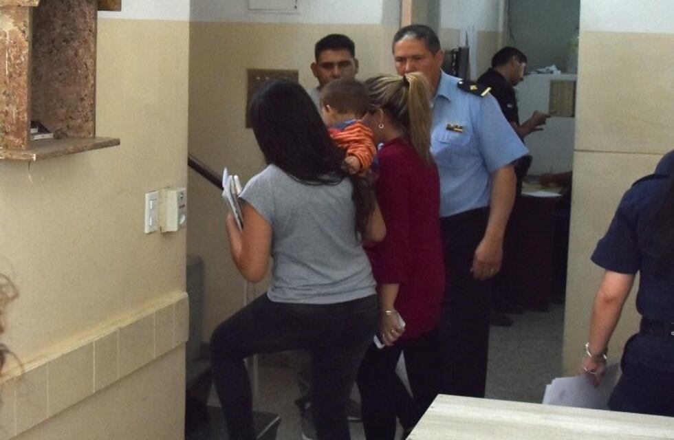 Una sanjuanina dejó a un bebé solo en la calle durante más de cinco horas