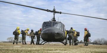 Incendios en las islas: dejan una guardia de brigadistas y harán sobrevuelo diario en la zona (Gobierno de Santa Fe)