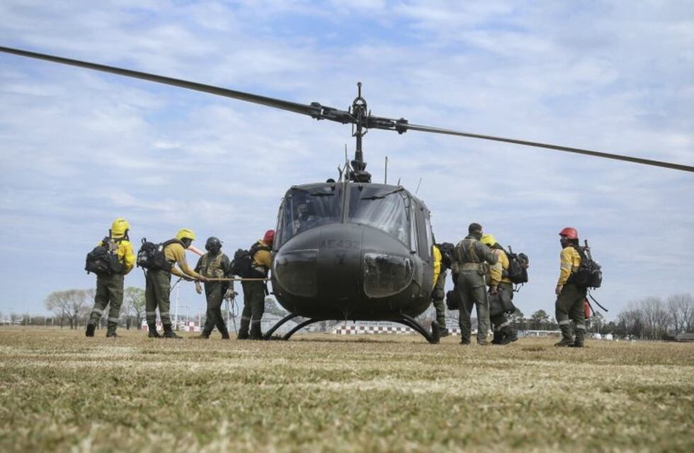 Incendios en las islas: dejan una guardia de brigadistas y harán sobrevuelo diario en la zona