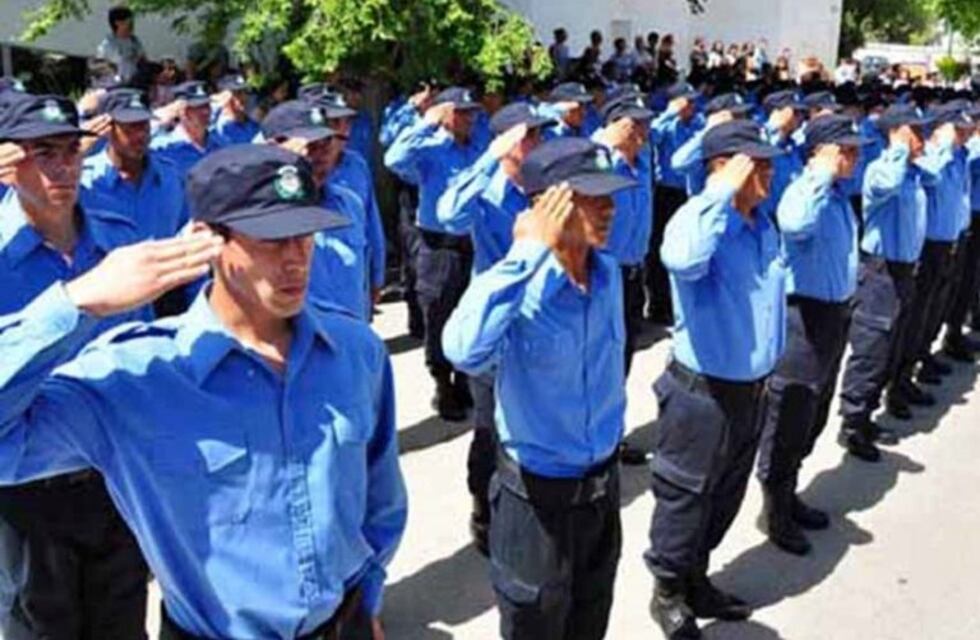 Unos 90 policías que eran considerados ineptos volvieron a su actividad