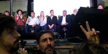 Claudio Leonardo Turi, militantes kirchnerista, en primera fila en el acto de Alberto Fernández y Sergio Massa en Córdoba\u002E