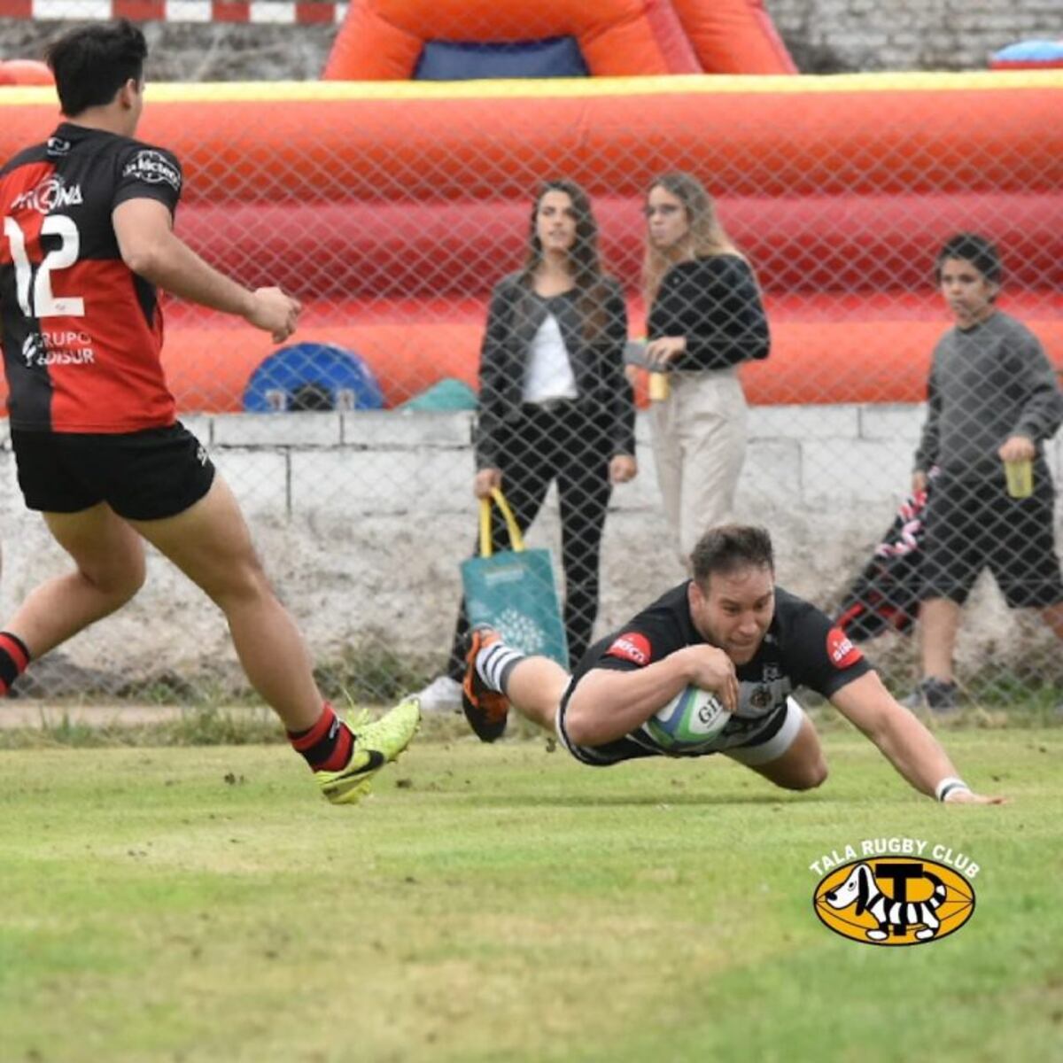 El campeón retuvo el título ante un bravo rival\u002E