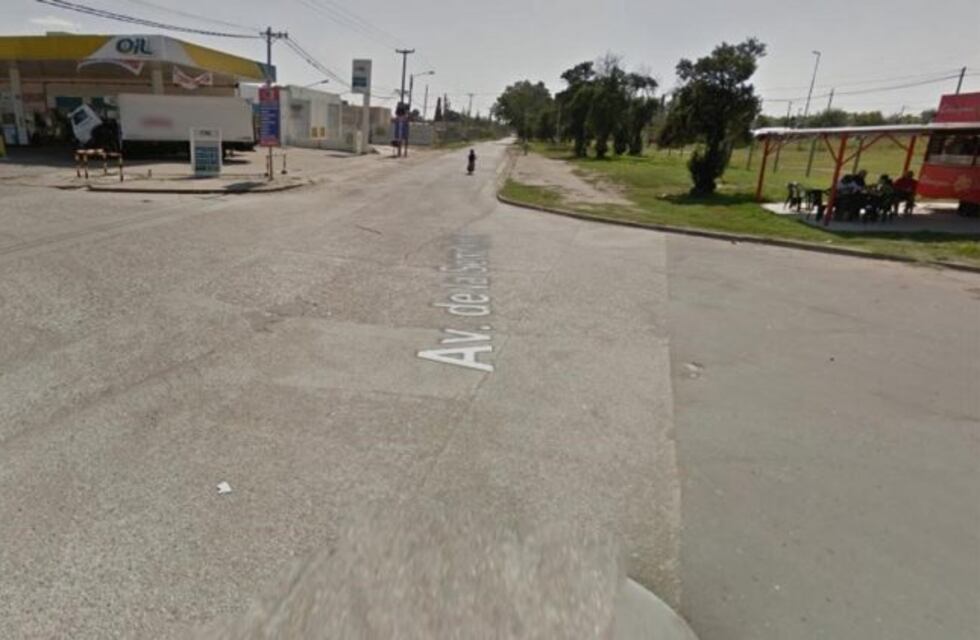 Un motociclista murió al chocar contra un cartel vial en barrio Zepa A
