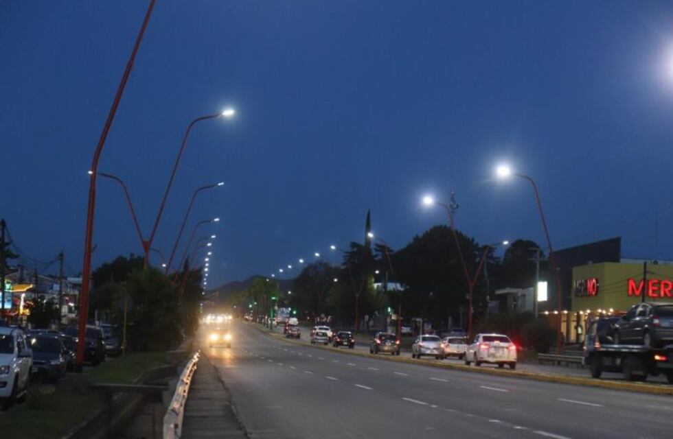 Se inauguraron nuevas luminarias Led en una avenida principal de Carlos Paz