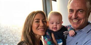 Marley posó semidesnudo en una foto para imitar a Jimena Baron