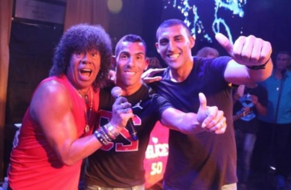 Wanchope Ábila y Zelarayán, y sus saludos Moneros