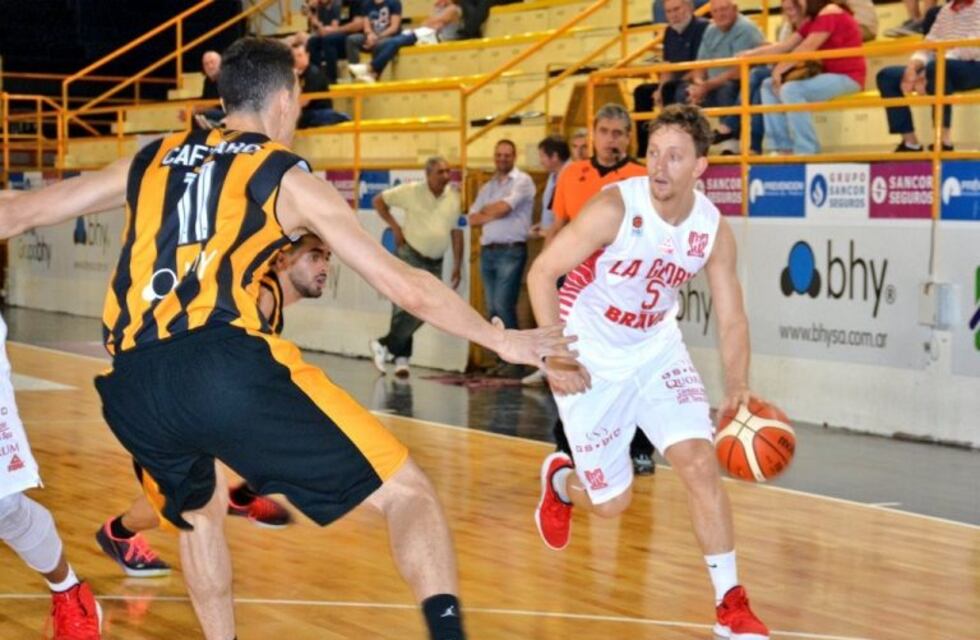 Instituto perdió en Sunchales, en la previa del clásico con Atenas