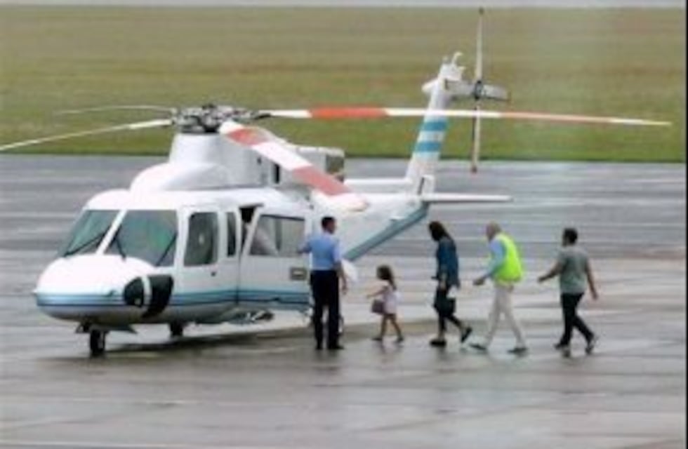 Crece la polémica porque Macri usó el helicóptero presidencial para traer a su familia desde Punta del Este