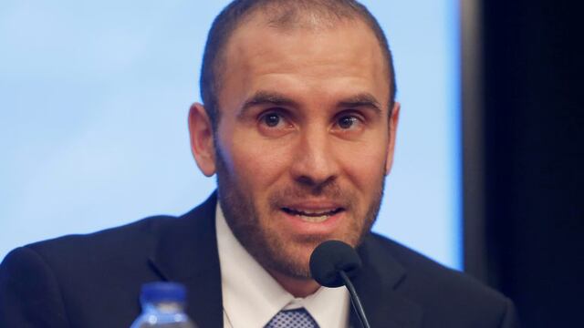 Se desploman los bonos argentinos tras el frustrado intento para conseguir $95\u002E000 millones para el Dual\u002E (REUTERS)