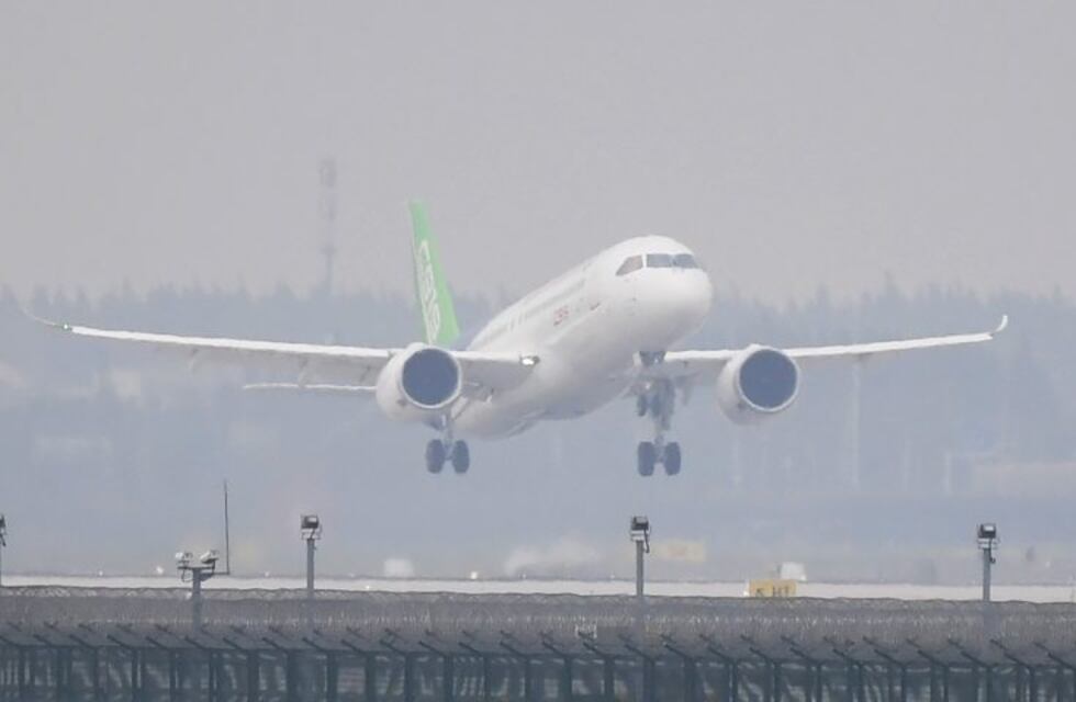 El Gobierno autorizó a tres aerolíneas extranjeras a operar rutas internacionales