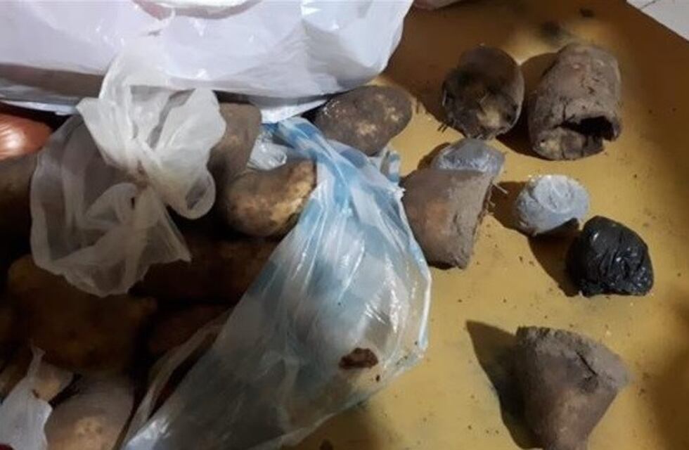 Intentó entregar papas rellenas de droga a un preso pero fue detenido