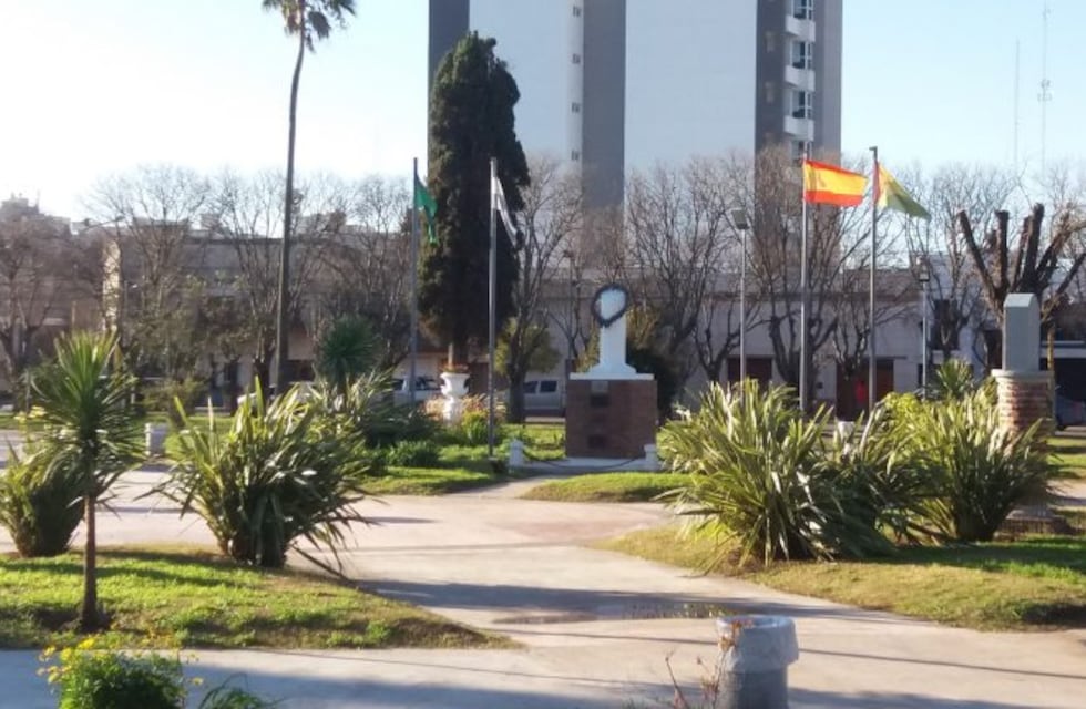 Colorinches tresarroyenses: breve historia de La Plaza España