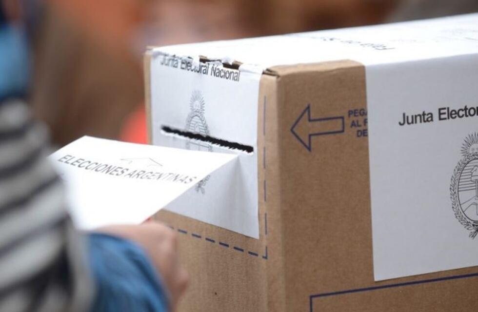 El 10 de noviembre se votará con el sistema tradicional de boleta de papel