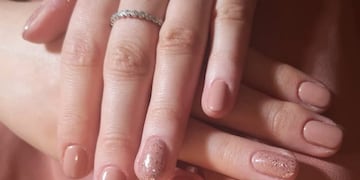 Uñas\u002E Se habilitó la reapertura de centros de estética\u002E