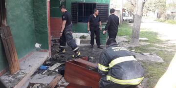 Sepultan a los chiquitos fallecidos en el incendio de Santo Tomé