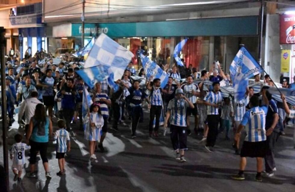 Los festejos de Racing campeón se vivieron en Comodoro