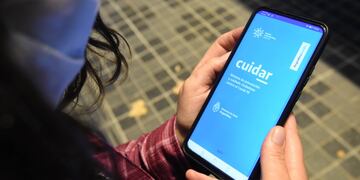 El Gobierno recomienda usar la app cuidAR (Foto: Nicolás Ríos / Los Andes)