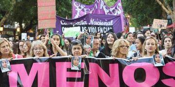 Miles de mujeres participan de la marcha \