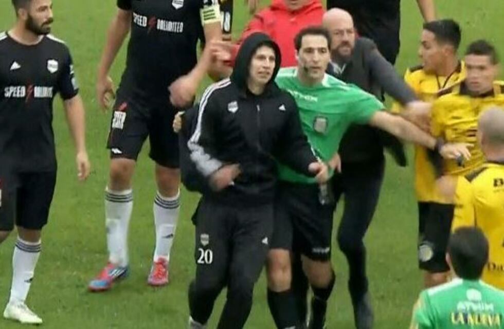 Tras el escándalo en el partido de Riestra y Comunicaciones, la AFA emitió un comunicado