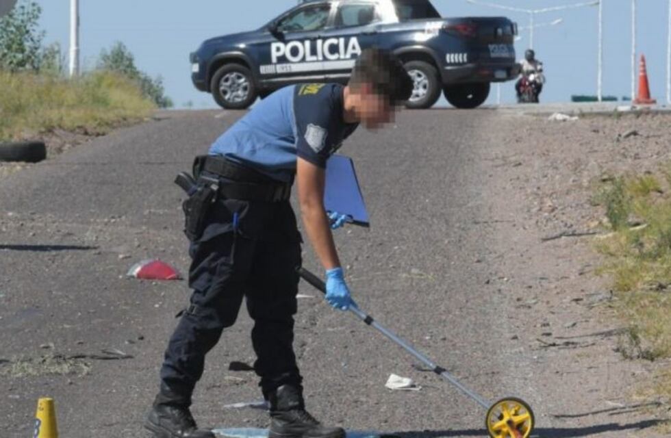 Charlaba con un amigo, dijeron su nombre, se dio vuelta y lo mataron