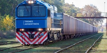 Un convoy de carga de Trenes Argentinos de Carga, uno de los cuales llega a Garupá\u002E