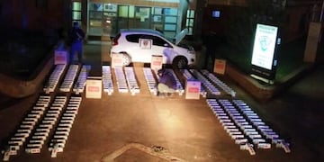 Garuhapé: abandonó un auto con 300 gruesas de cigarrillos y se fugó