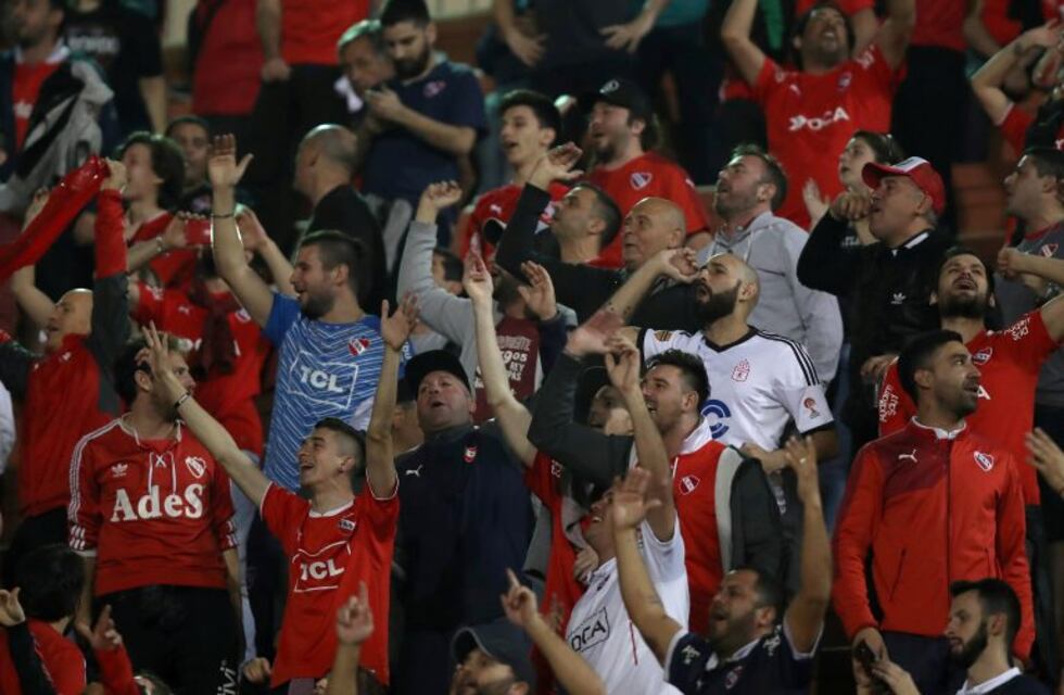 Copa Libertadores: acuchillaron a un hincha de Independiente en la previa del partido con Santos