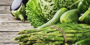 La mayor cantidad de vegetales son de color verde, el tono por excelencia de la naturaleza, lo más fresco y saludable que existe\u002E