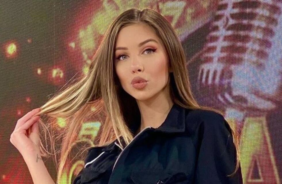 Romina Malaspina lució un conjunto súper ajustado para conducir el noticiero y lo compartió en Instagram