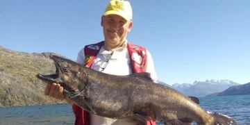 Luis, pescador de Lago Puelo\u002E