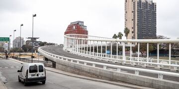 El puente será habilitado este lunes, y autoridades del Gobierno provincial lo inaugurarán cuando la situación sanitaria lo permita\u002E