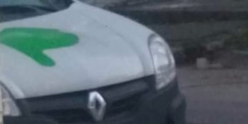 Una vecina de La Plata encontró a una pareja teniendo sexo en una camioneta del ministerio de Trabajo y los filmó (Captura youtube)