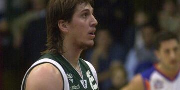 El Gringo Pelussi fue jugador de Atenas y actualmente es concejal de la localidad de Suardi\u002E