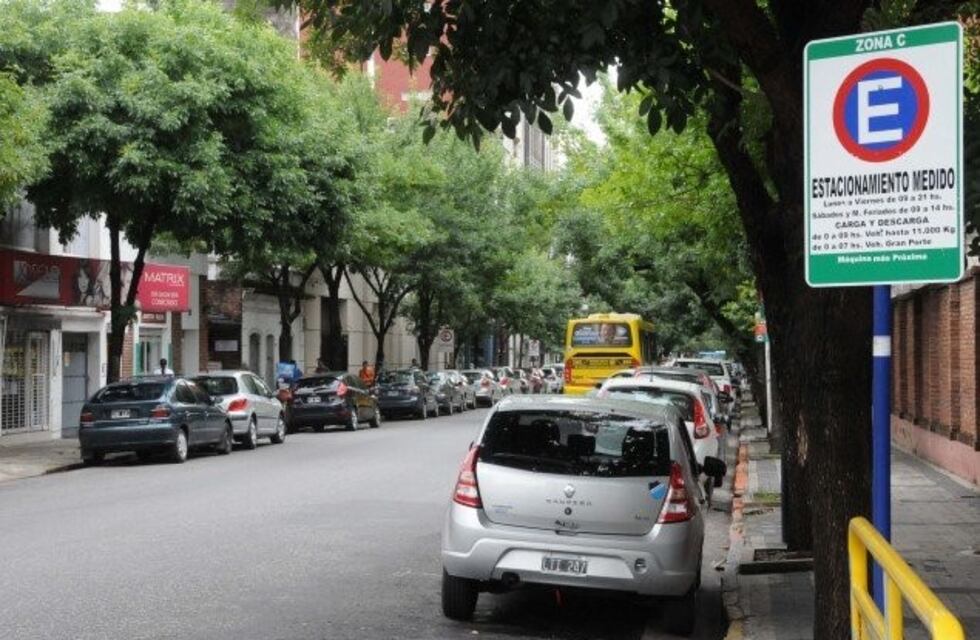 La comisión de Gobierno le dio luz verde a la prórroga del estacionamiento medido