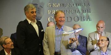 Provincia y Aerolíneas firman acuerdo de conectividad\u002E