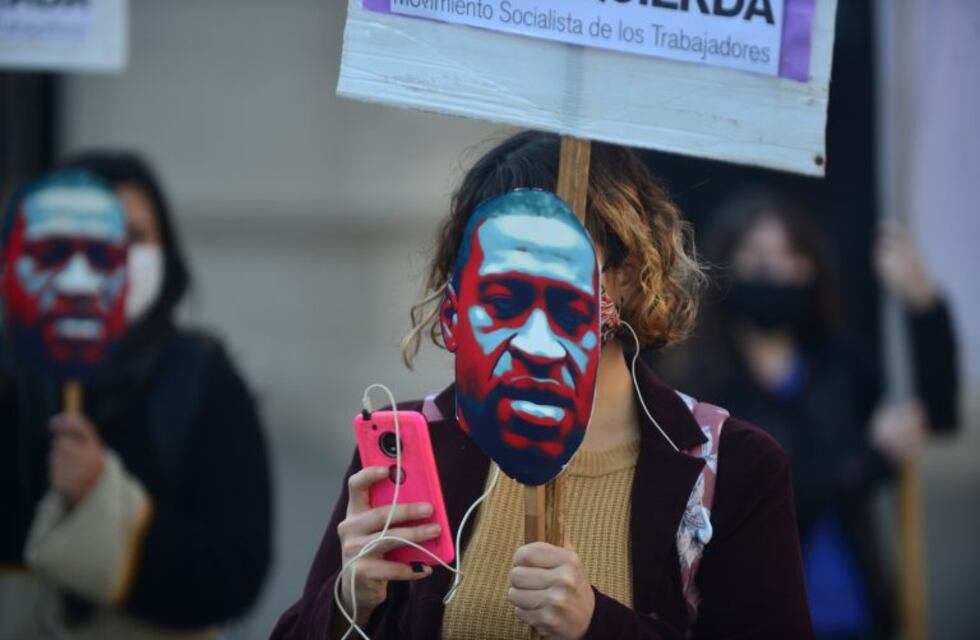 Racismo: realizan marchas en Córdoba en apoyo al reclamo por la muerte de George Floyd
