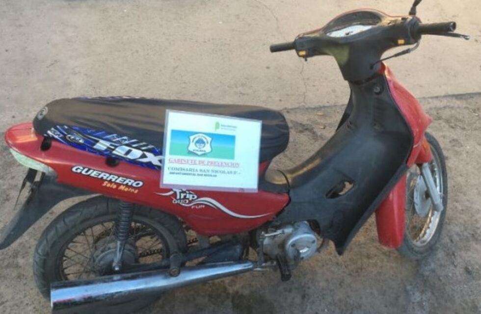 Lo buscaban por el robo de una billetera y terminaron secuestrándole la moto
