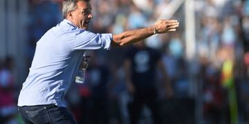 Pablo Lavallén destacó el trabajo de sus jugadores en el crecimiento de Belgrano\u002E