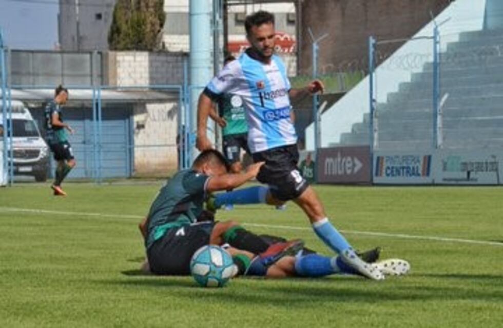 Racing empató el amistoso con Estudiantes en Río Cuarto