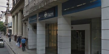 Banco Macro de San Lorenzo y Entre Ríos de Rosario\u002E (Street View)