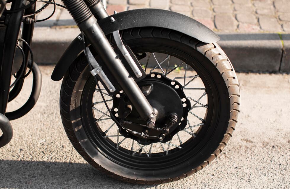 Atropelló al ladrón que le robó su motocicleta en Córdoba: “Le choqué...”