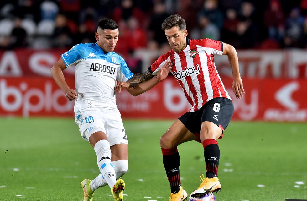 Racing perdió con Estudiantes y quedó lejos en la pelea por la Liga Profesional