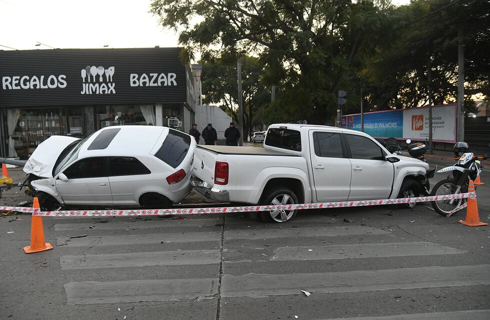 Se conoció el video que muestra el choque entre un auto y una camioneta en Córdoba