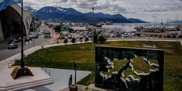 Plaza Malvinas de la ciudad de Ushuaia, Tierra del Fuego.