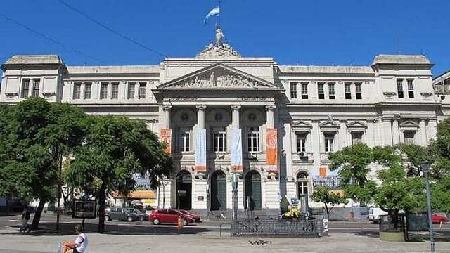 Conmoción por la muerte de un estudiante universitario