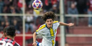El futbolista de 19 años debutó en Primera División el 9 de enero de 2021.