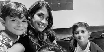 Antonela Roccuzzo y una foto de sus hijos haciendo fiaca antes de ir a la escuela