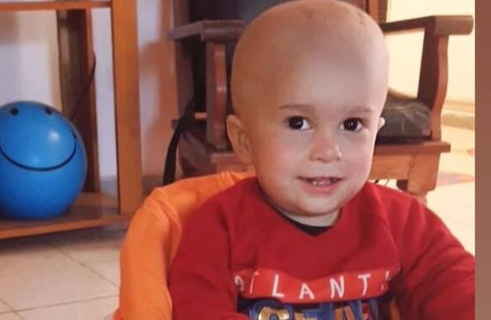 Joaquín tiene 1 años y 7 meses, tiene cáncer infantil y se realiza una campaña para ayudarlo