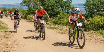 Ciclistas de Arroyito participaron del Maratón de Los Reartes