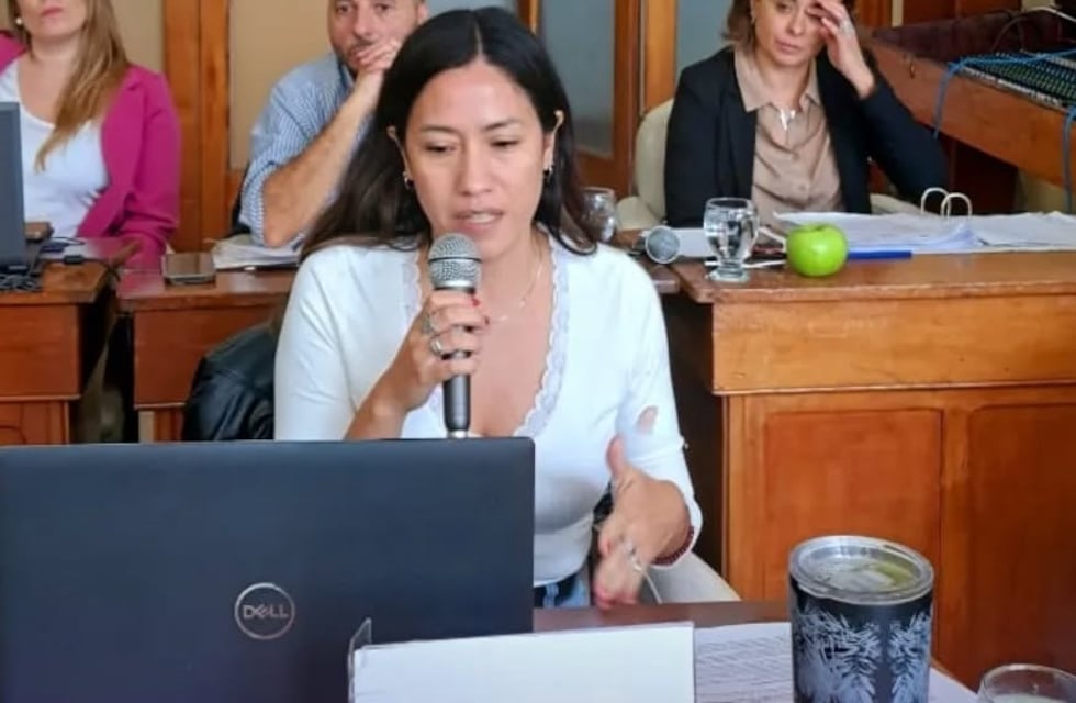 Paula Bermejo cruzó a Santiago Maidana por los inconvenientes con ABSA